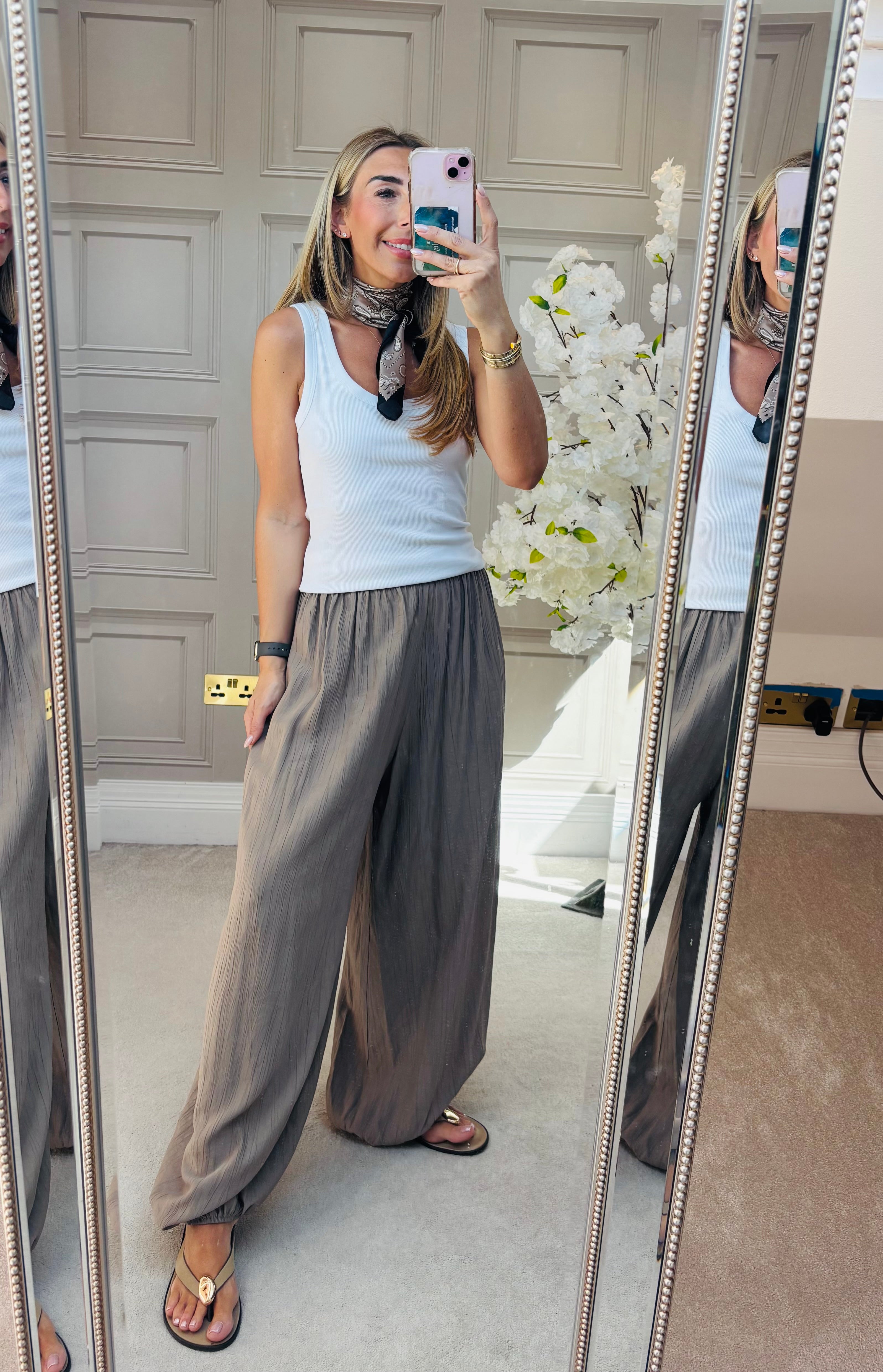 Balloon trousers