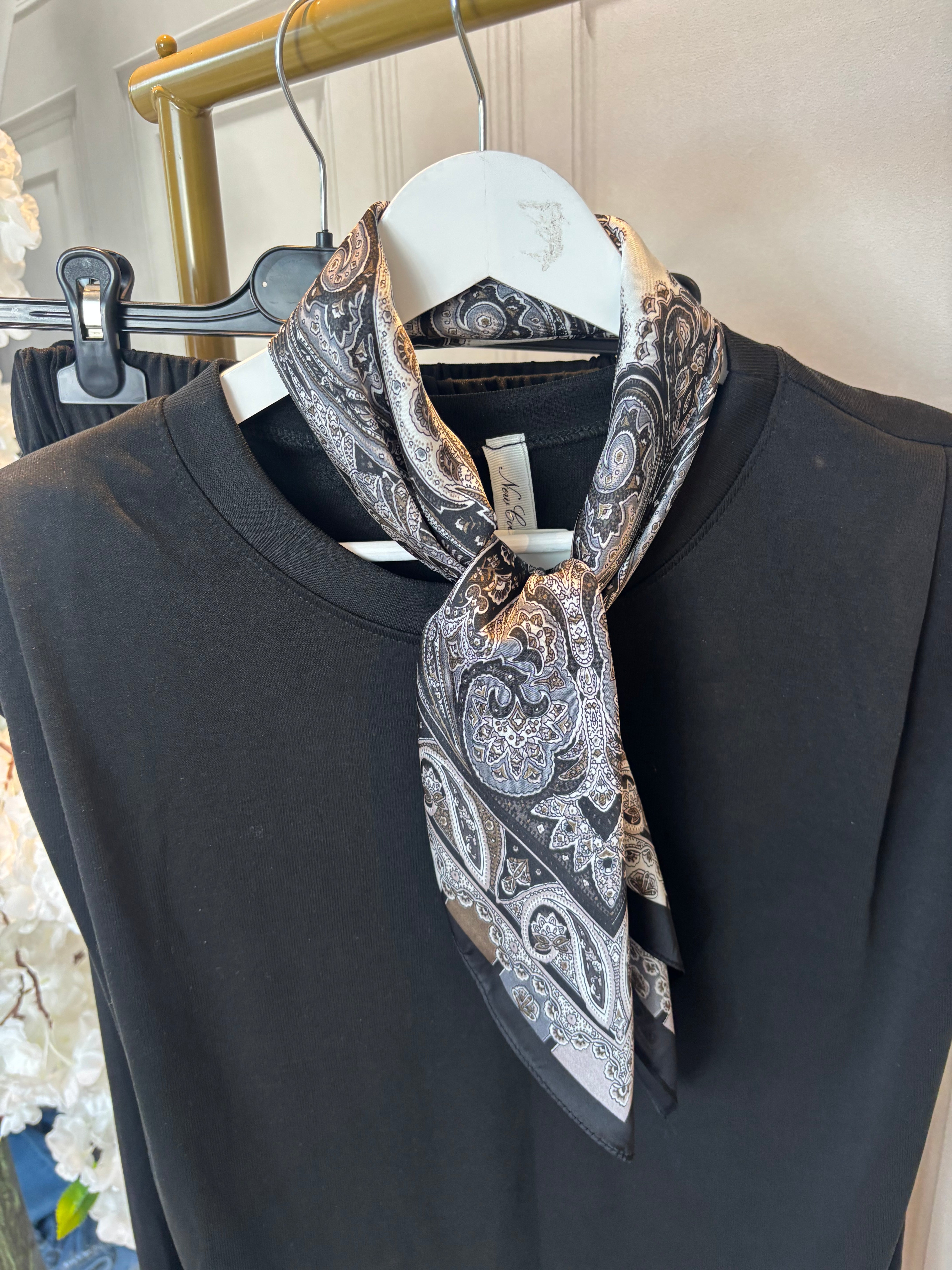 Neck scarfs