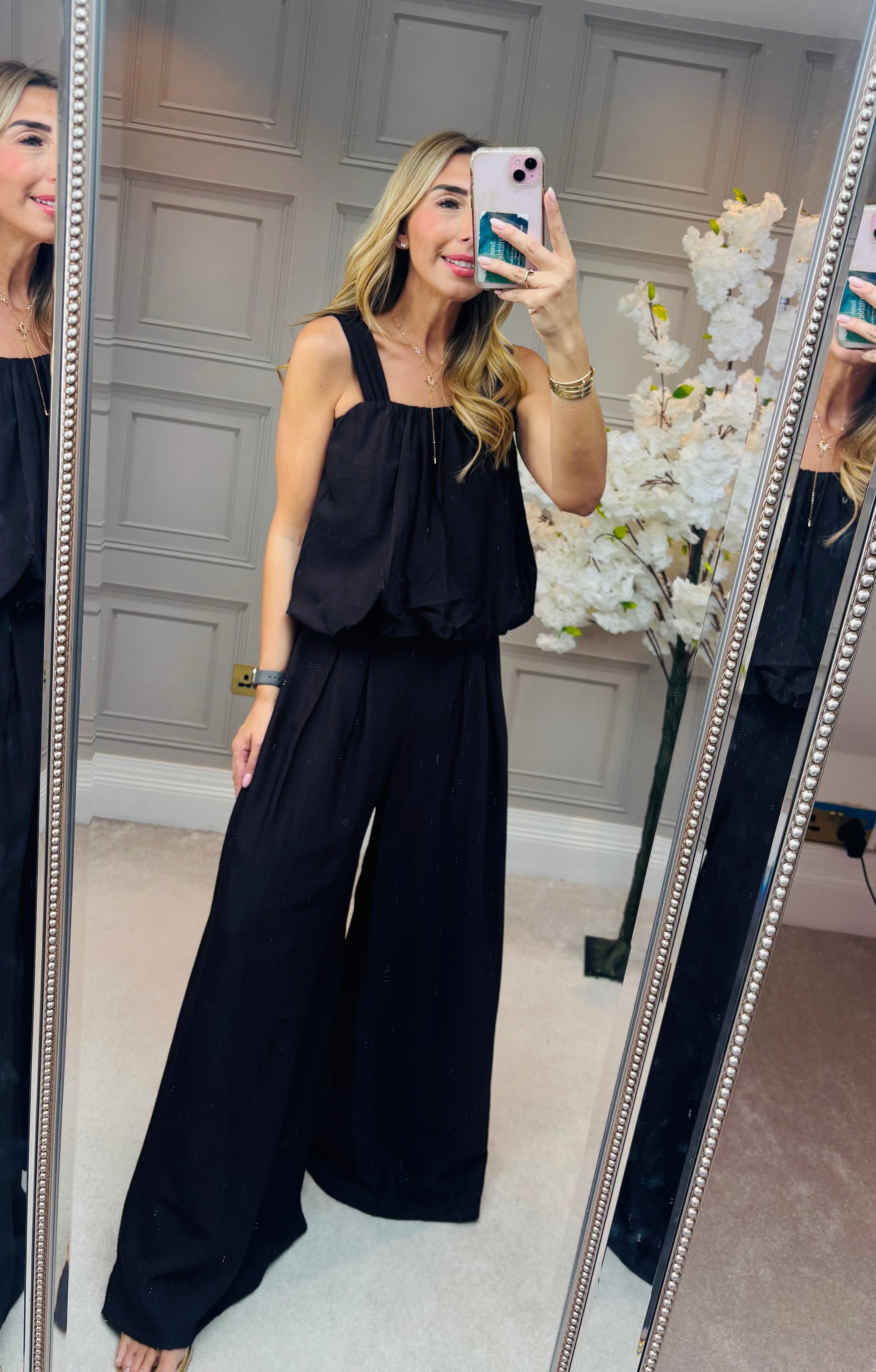 Tasmin set