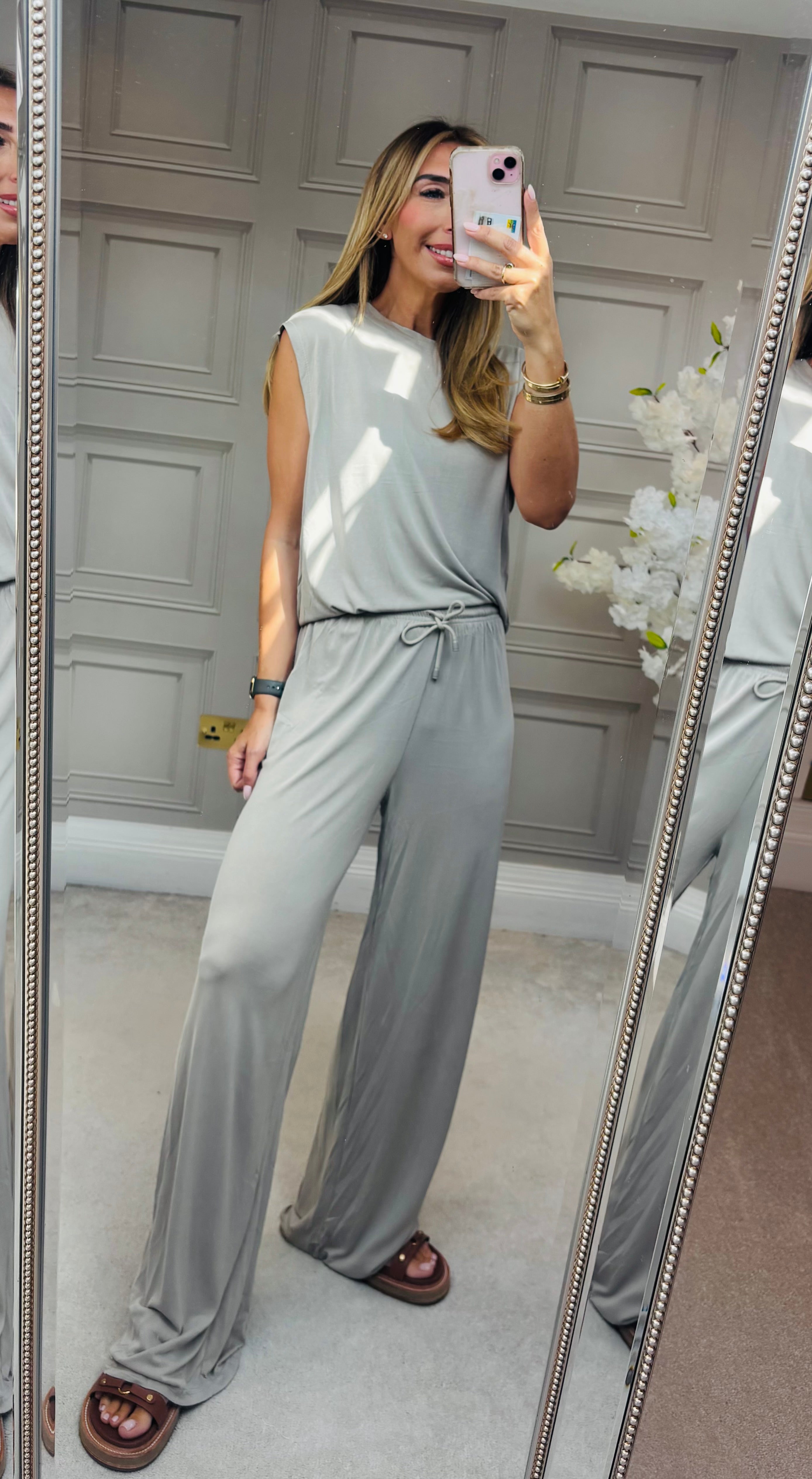 Agnes Set